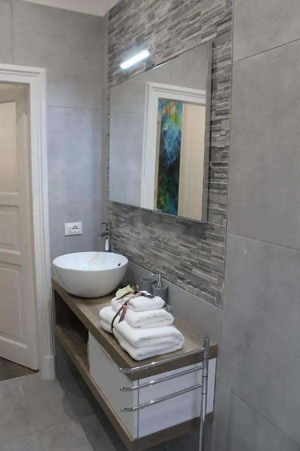 Appartamento Biancospino - Maison Louise Bologna, Sant'Orsola Italy